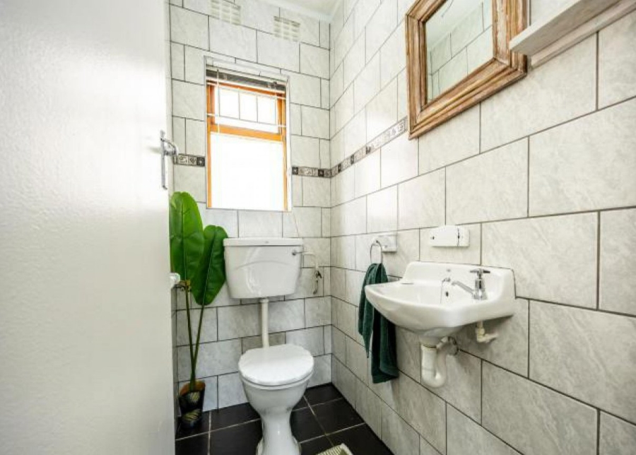 2 Bedroom Property for Sale in Beacon Bay Eastern Cape